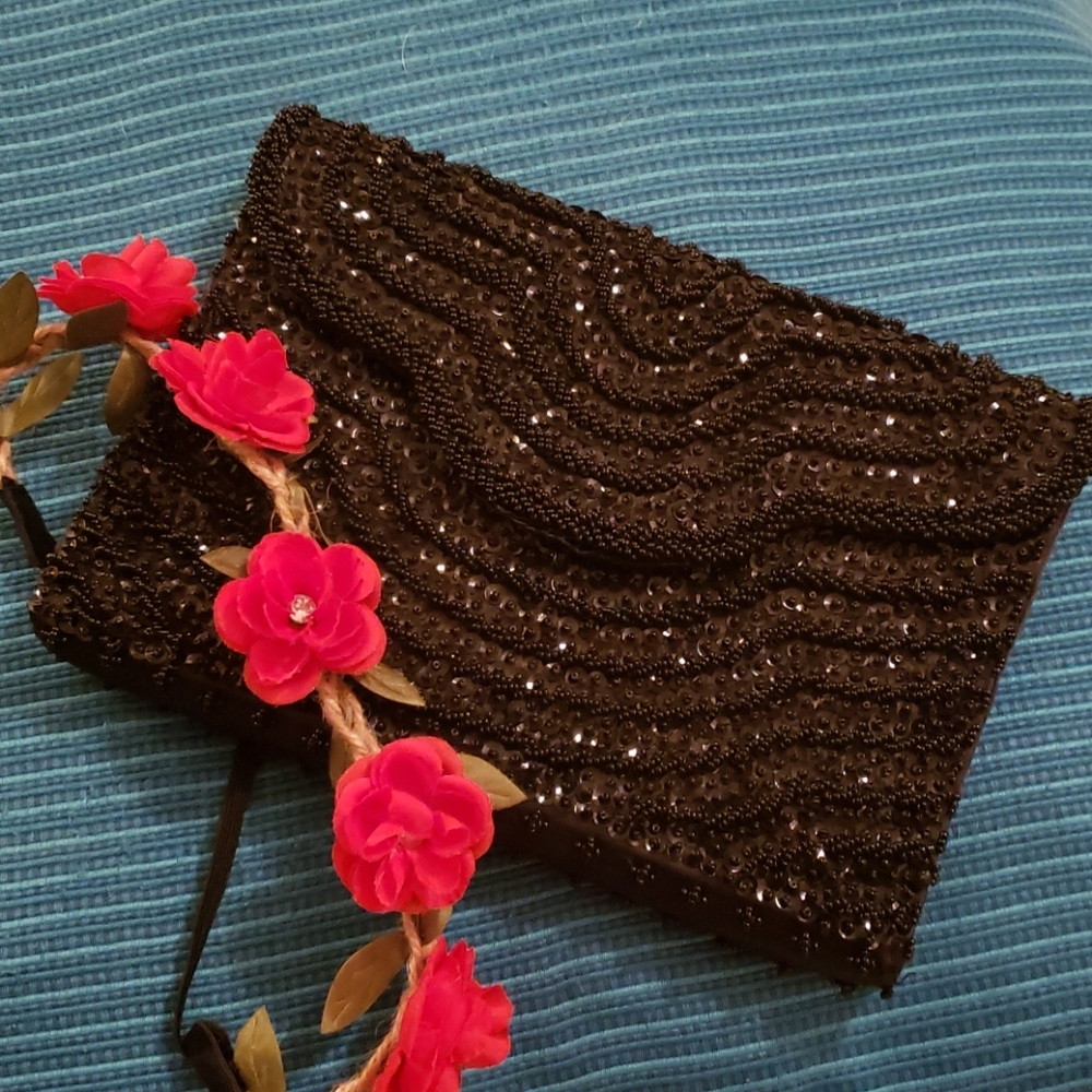 Bon Soir Beaded Clutch